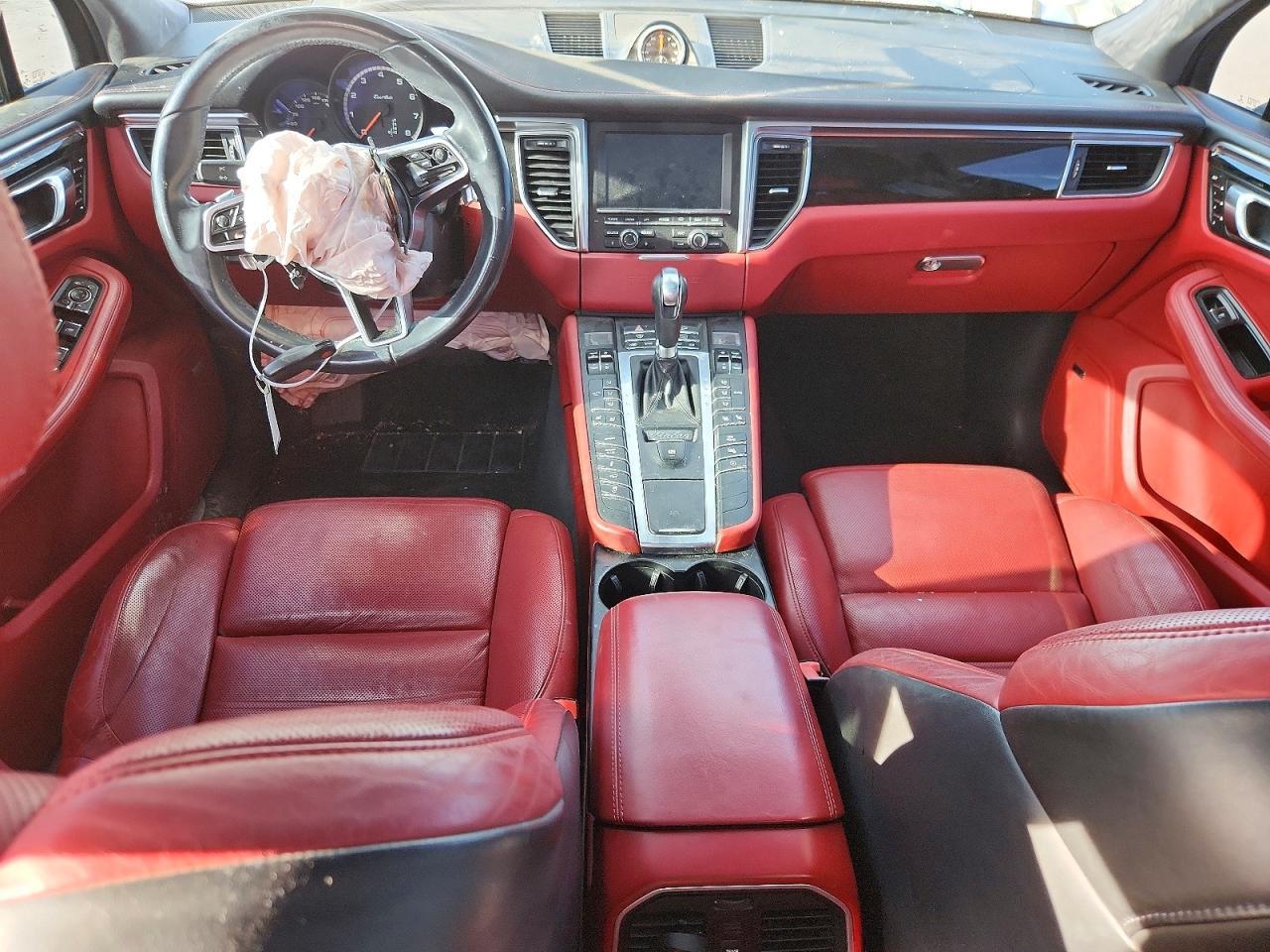 2015 Porsche Macan Turbo