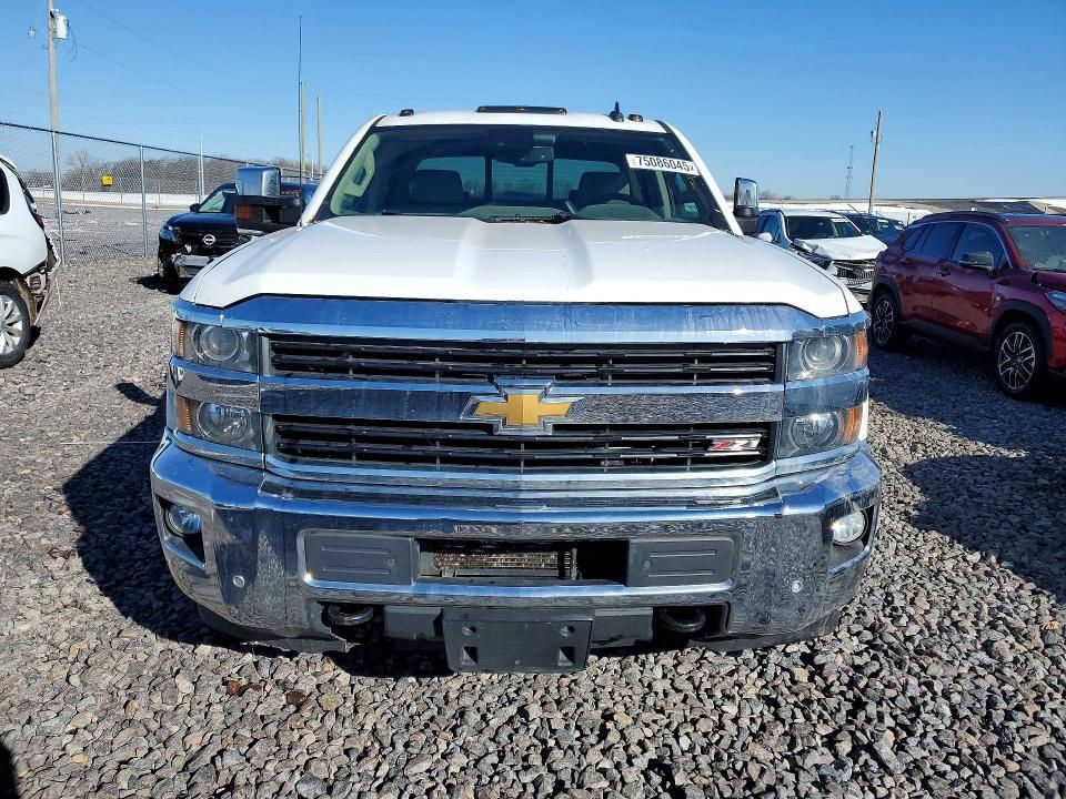 2015 Chevrolet Silverado K3500 ltz
