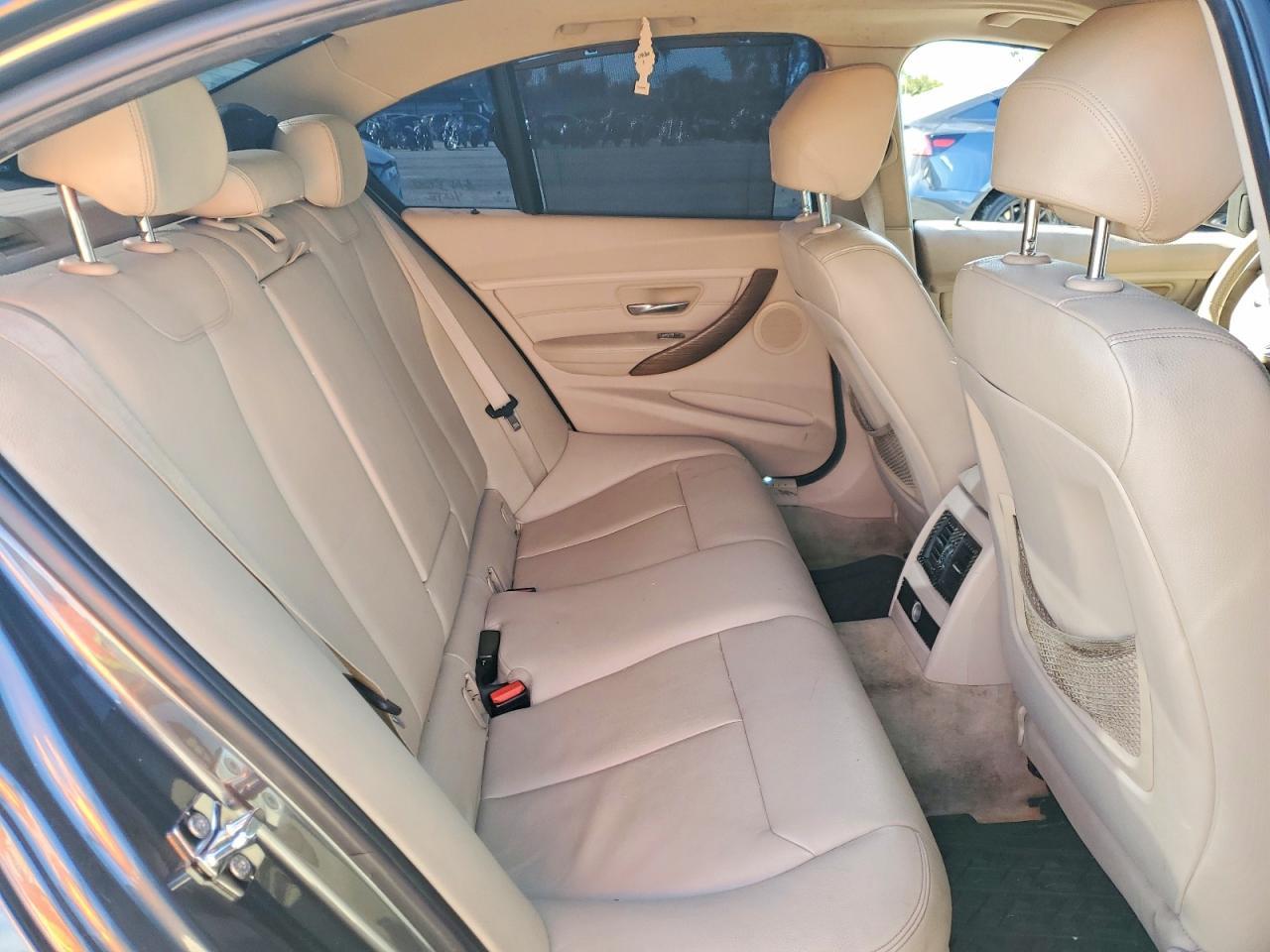 2012 BMW 328 i