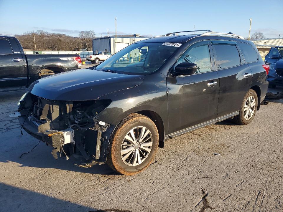 2020 Nissan Pathfinder sv