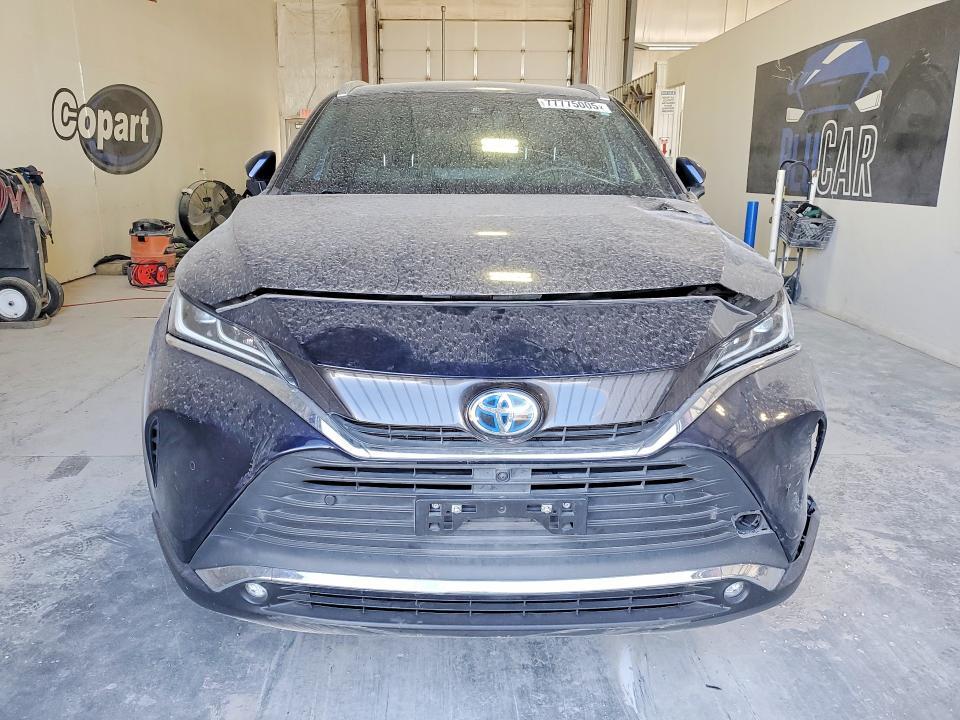 2022 Toyota Venza le