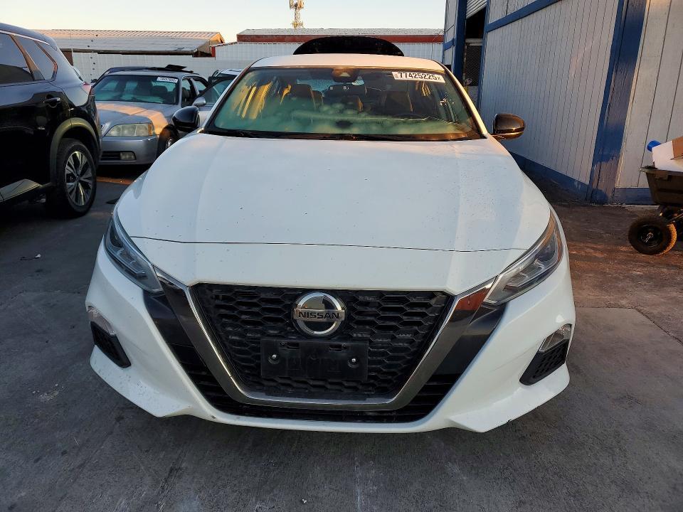 2021 Nissan Altima 2.5 sr
