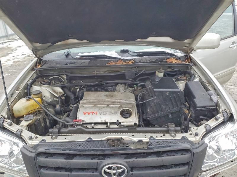 2005 Toyota Highlander Limited