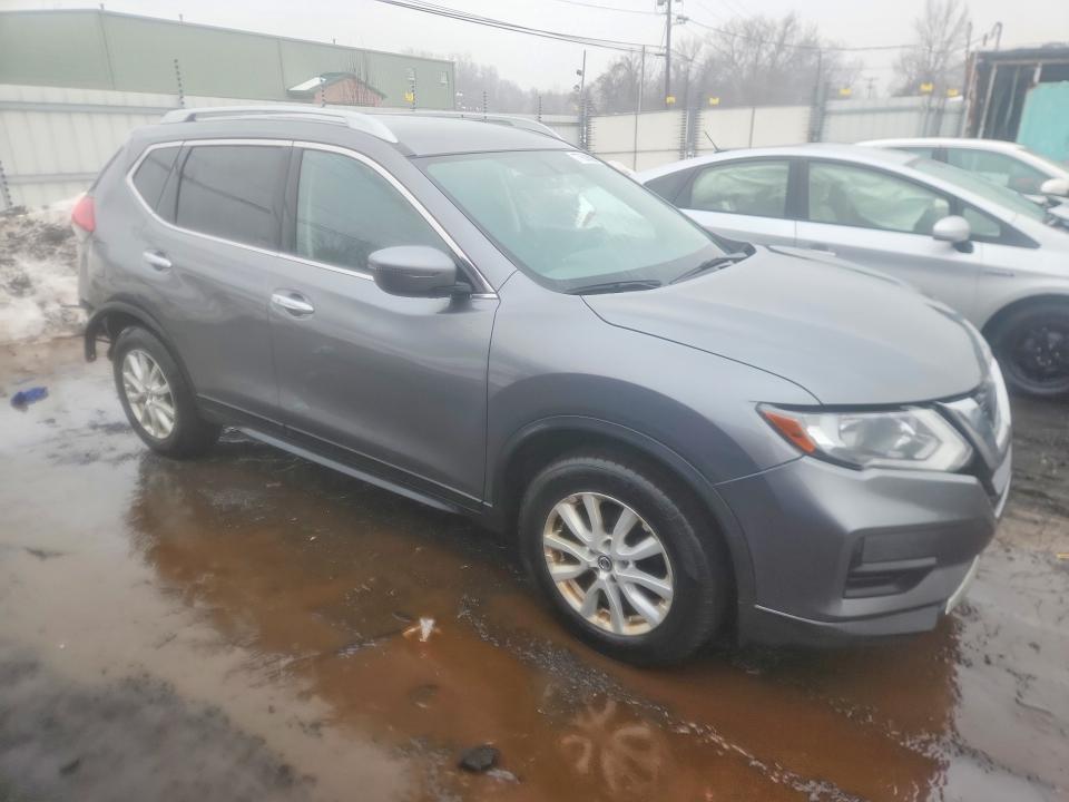 2018 Nissan Rogue s