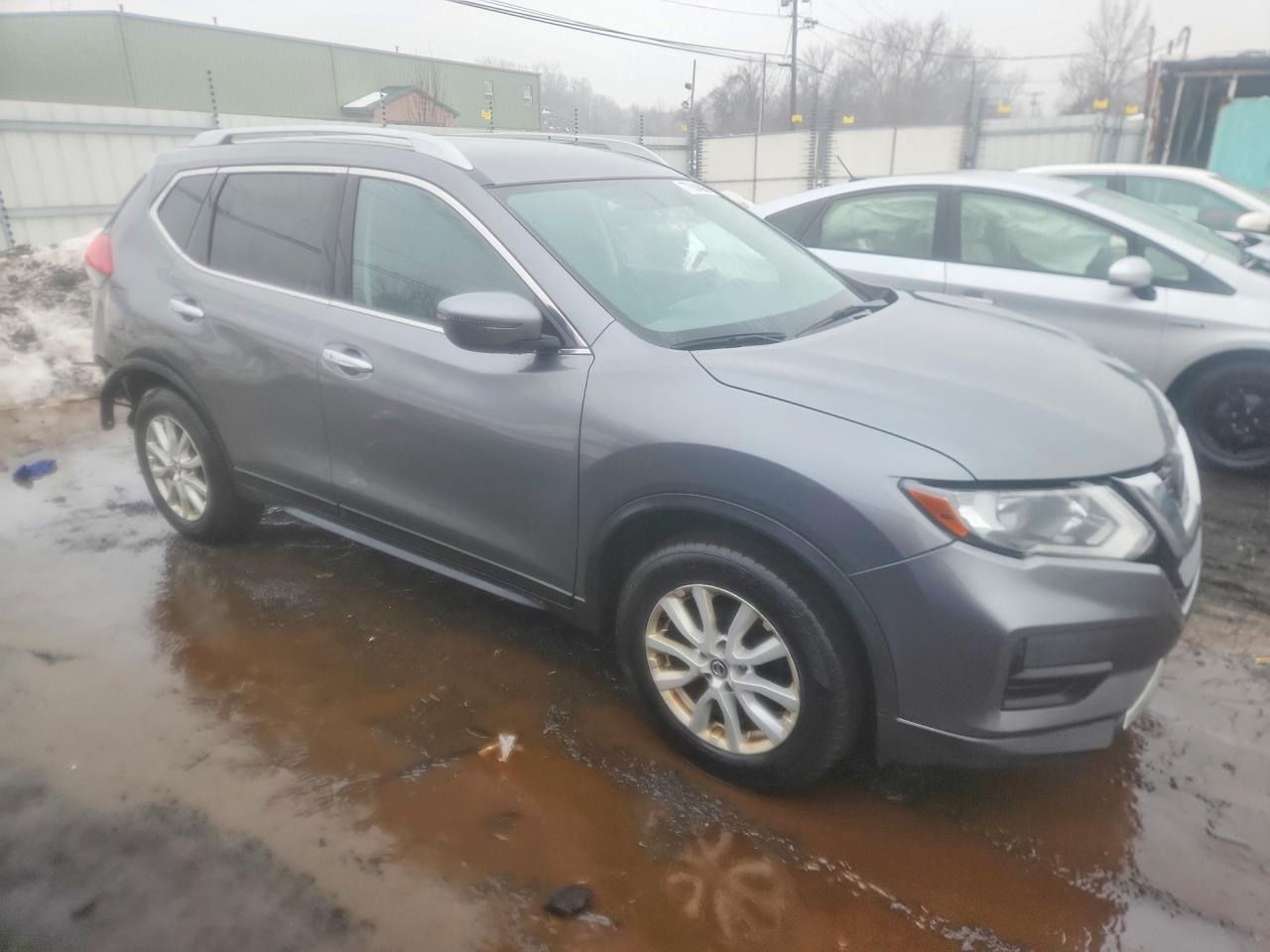 2018 Nissan Rogue s