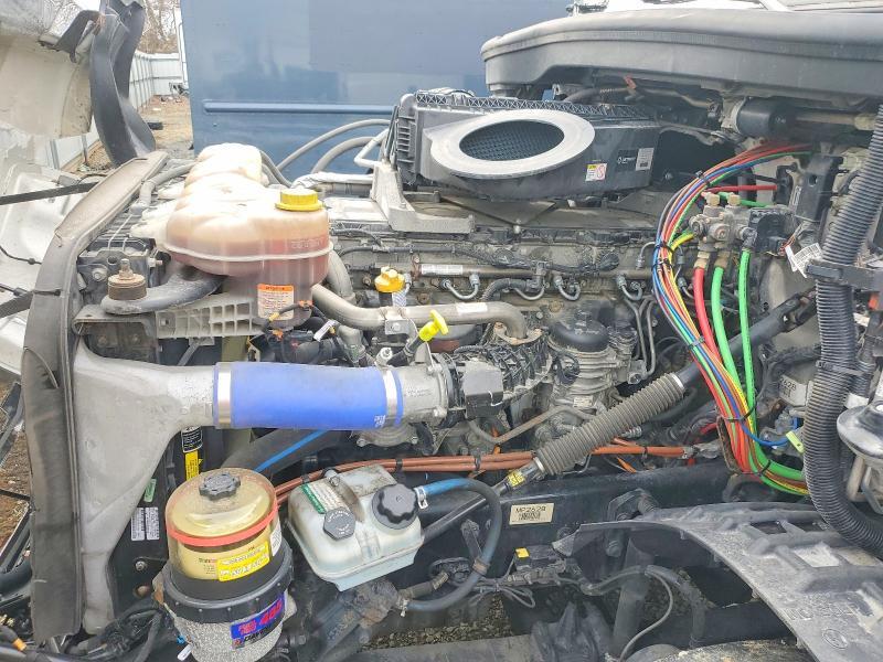 2021 Freigliner 2021 Freightliner Cascadia 126 Semi Truck