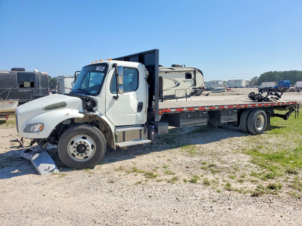 2021 Freightliner Business Class M2 Flatbed Truck