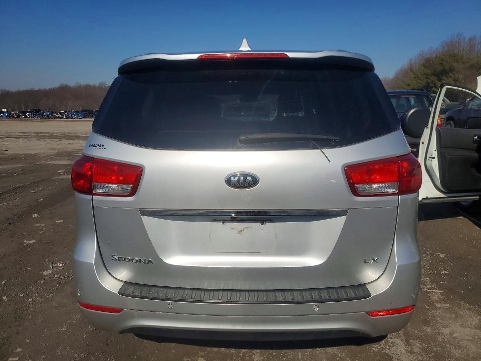 2016 KIA Sedona lx