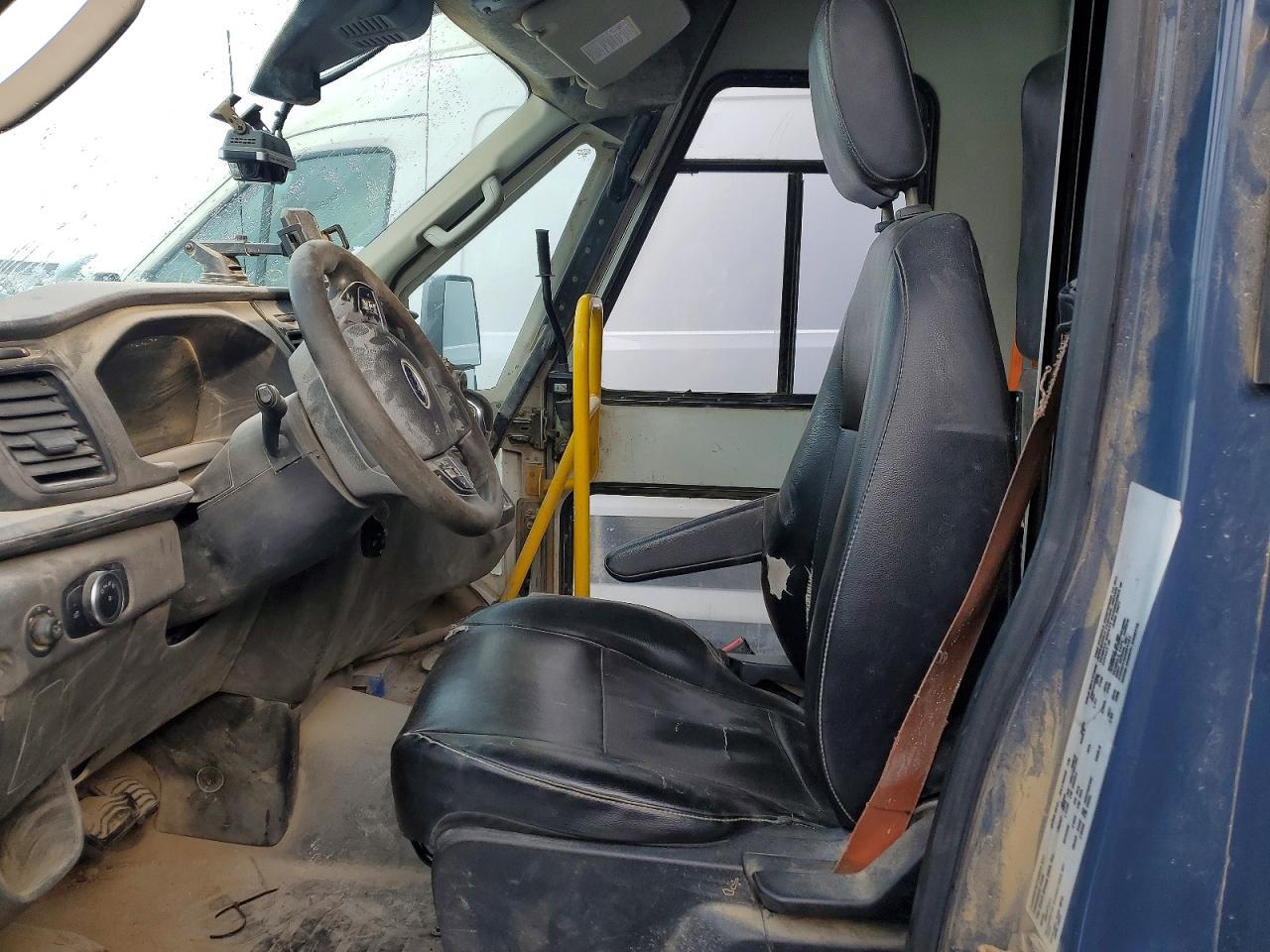 2021 Ford Transit Delivery Truck