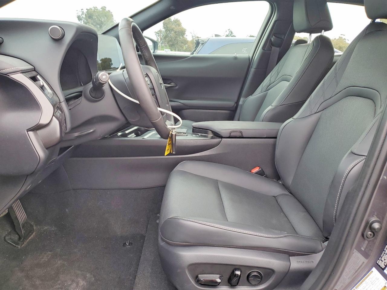 2025 Lexus Ux 300h Base