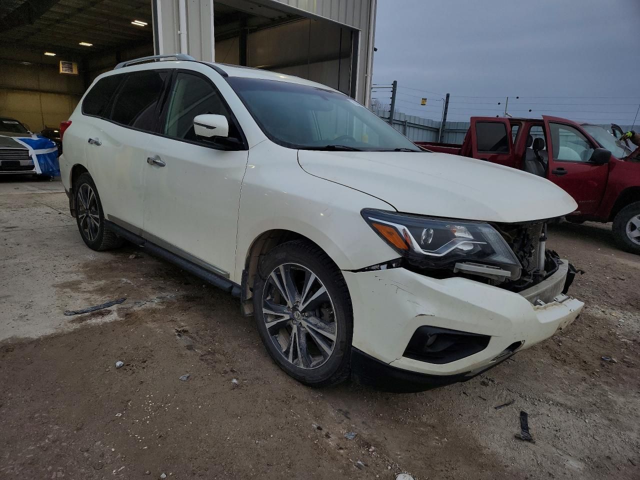 2018 Nissan Pathfinder s