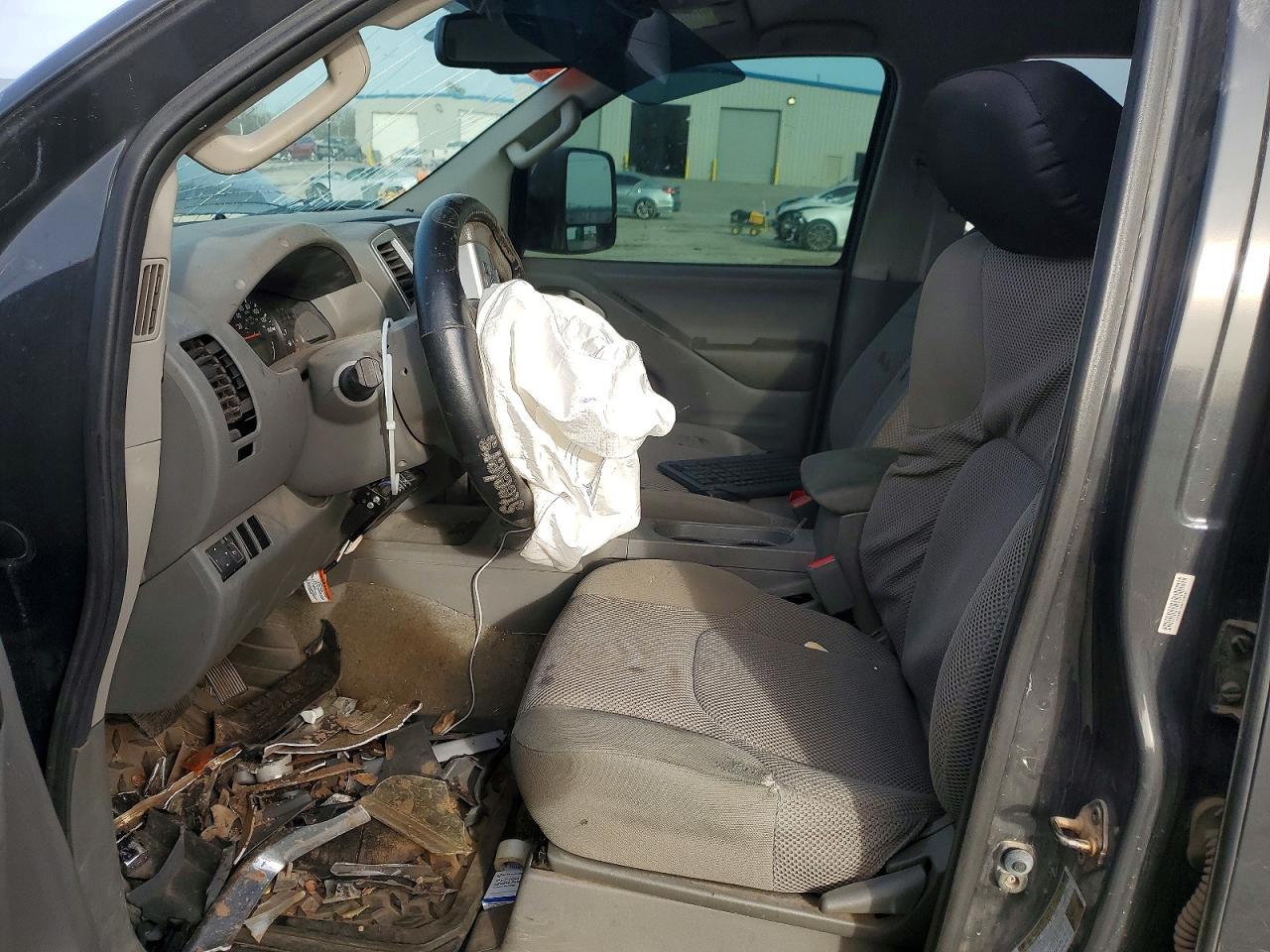 2015 Nissan Frontier S