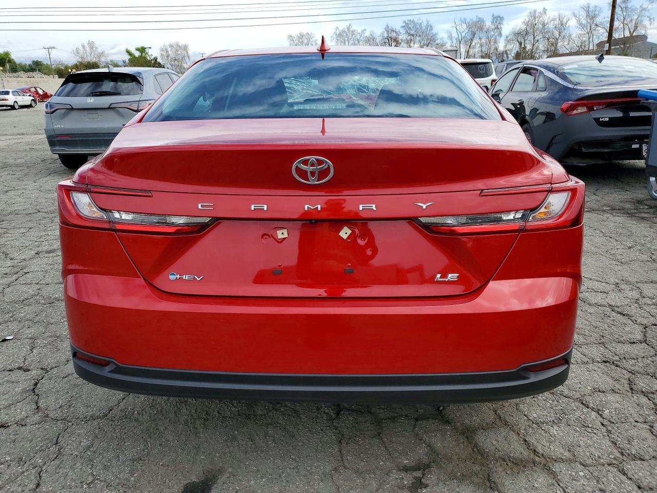 2025 Toyota Camry le