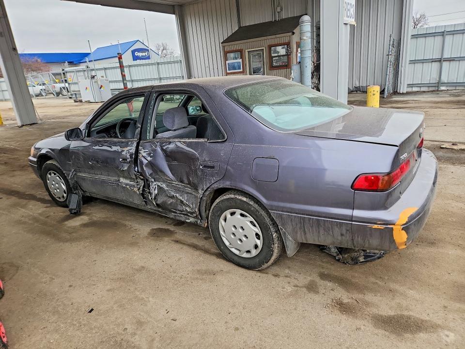 1999 Toyota Camry le