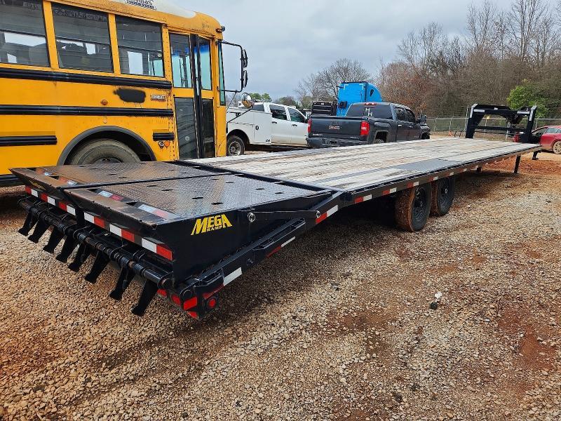 2023 Big Tex 14GN-35+5 Equipment Trailer