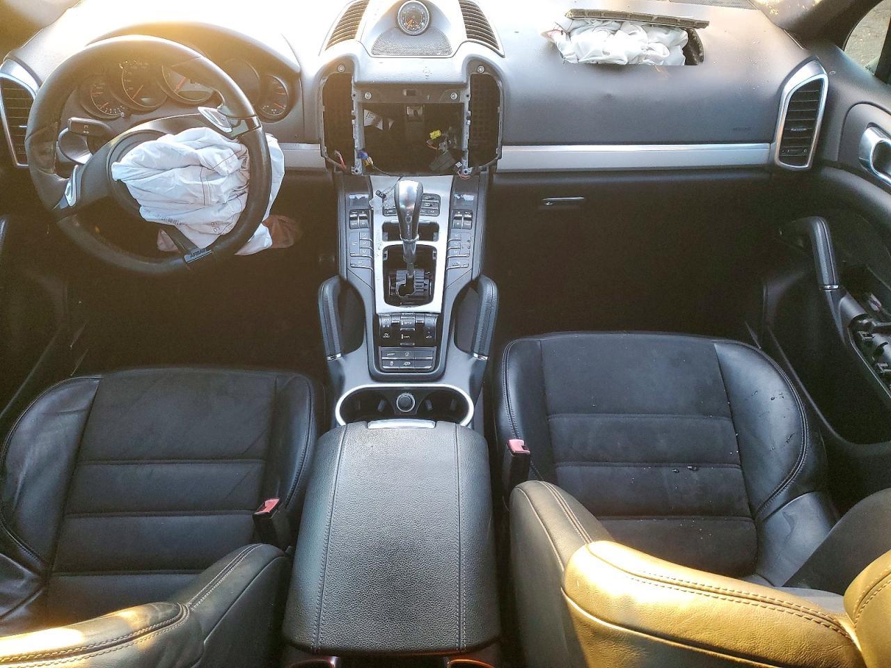 2014 Porsche Cayenne gts