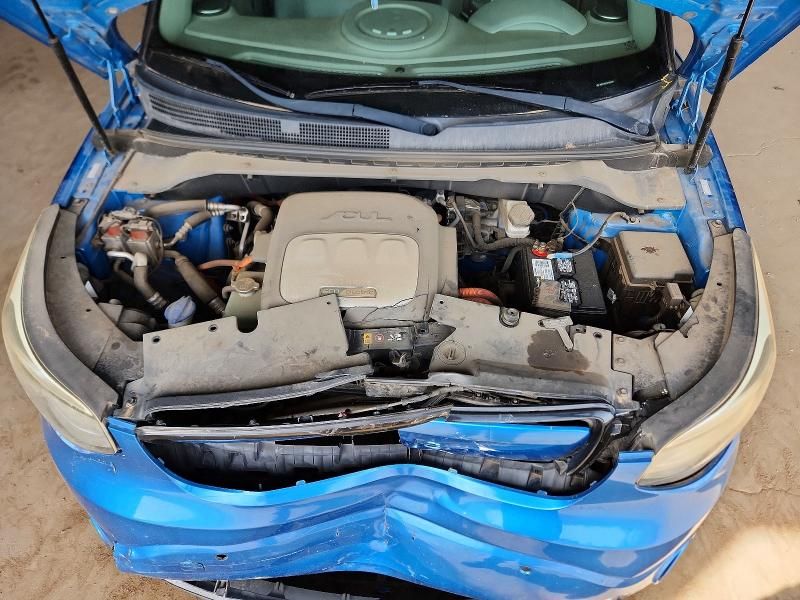 2016 KIA Soul ev +