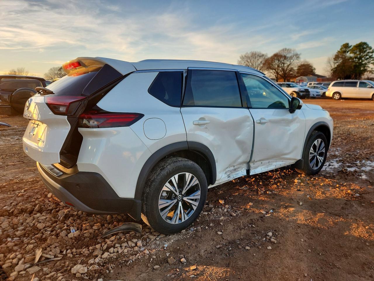 2021 Nissan Rogue sv