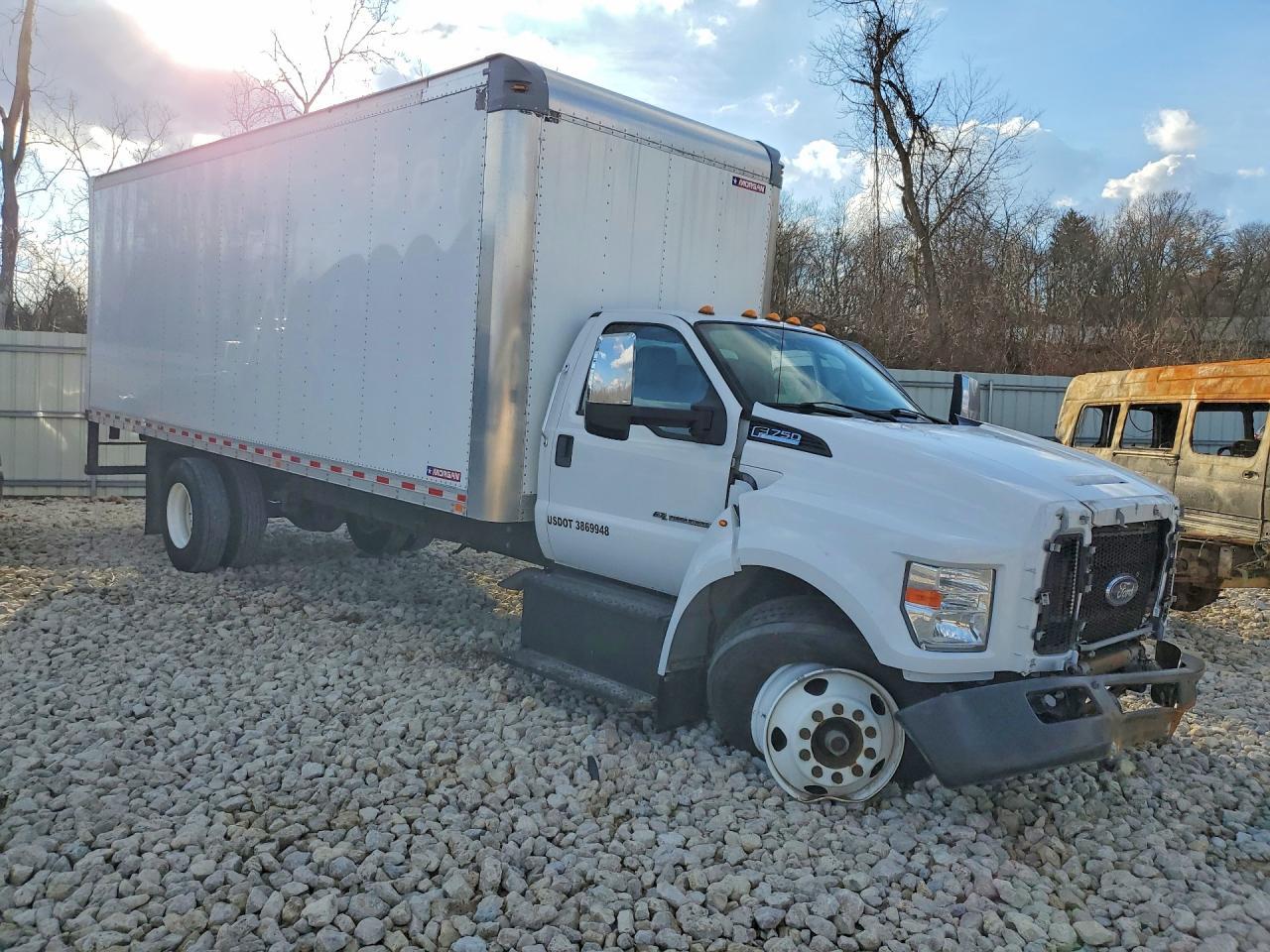 2022 Ford F750 Super Duty BOX Truck