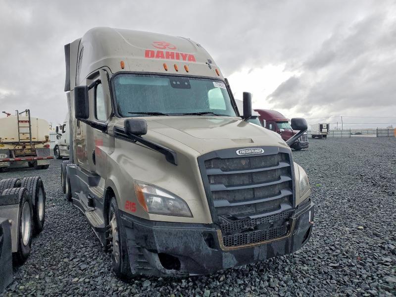 2021 Freigliner 2021 Freightliner Cascadia 126 Semi Truck
