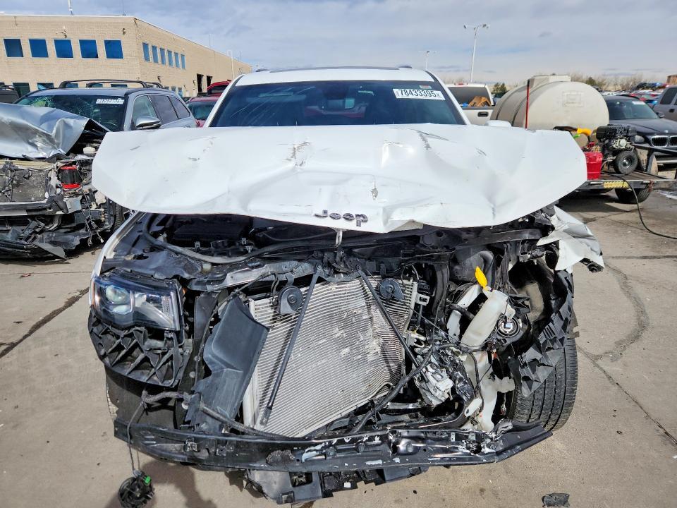 2020 Jeep Grand Cherokee Laredo