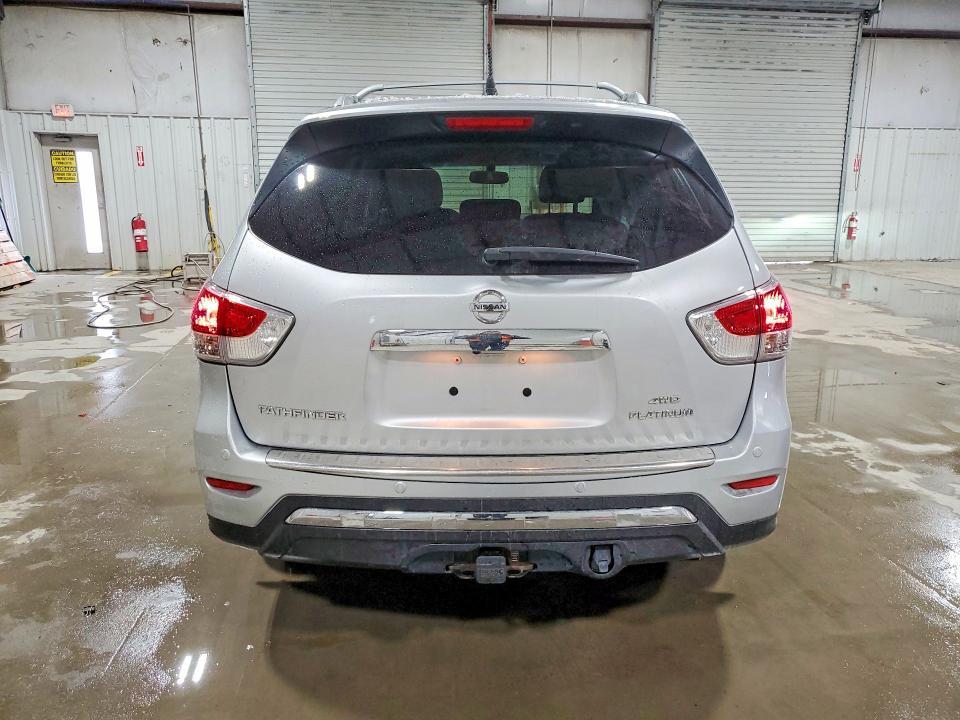 2015 Nissan Pathfinder s