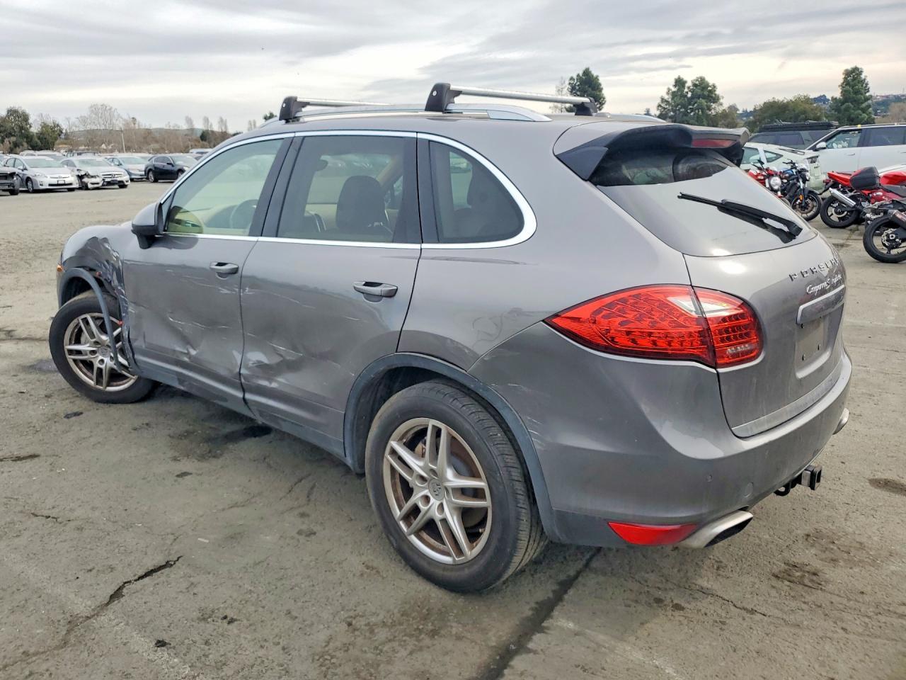 2012 Porsche Cayenne s Hybrid