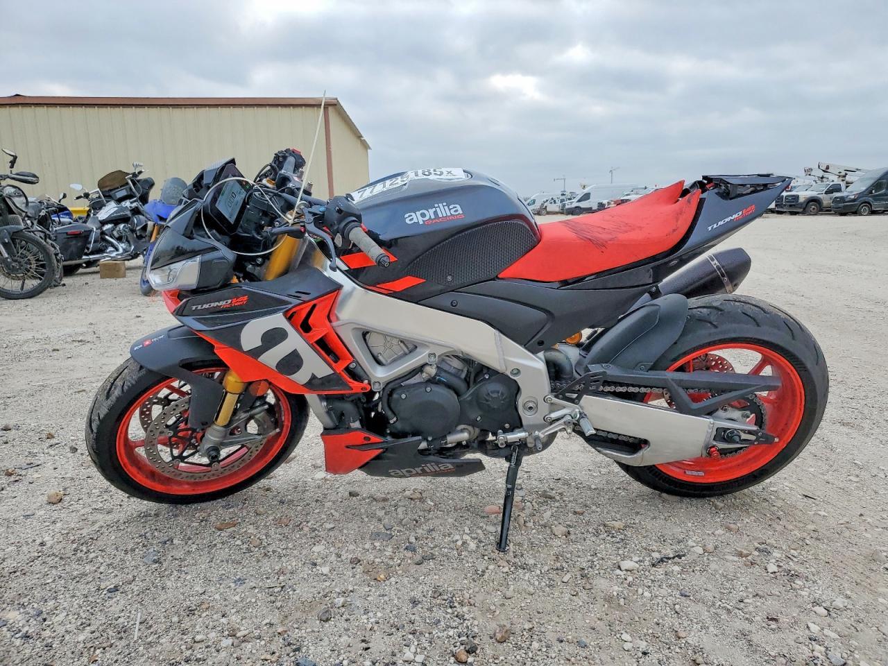 2021 Aprilia Tuono V4 1100 Factory