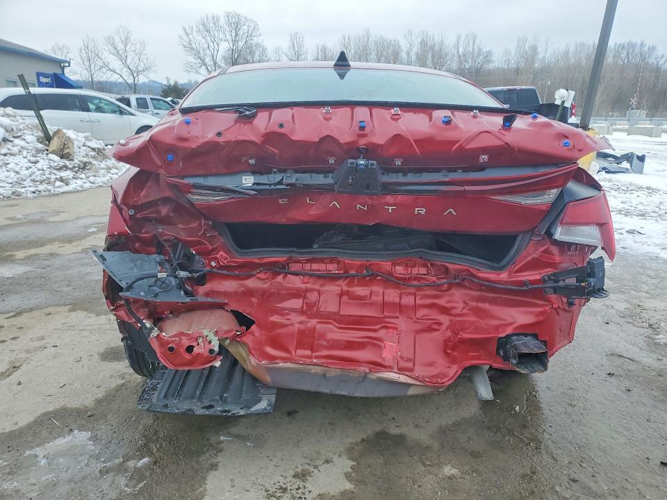 2025 Hyundai Elantra se