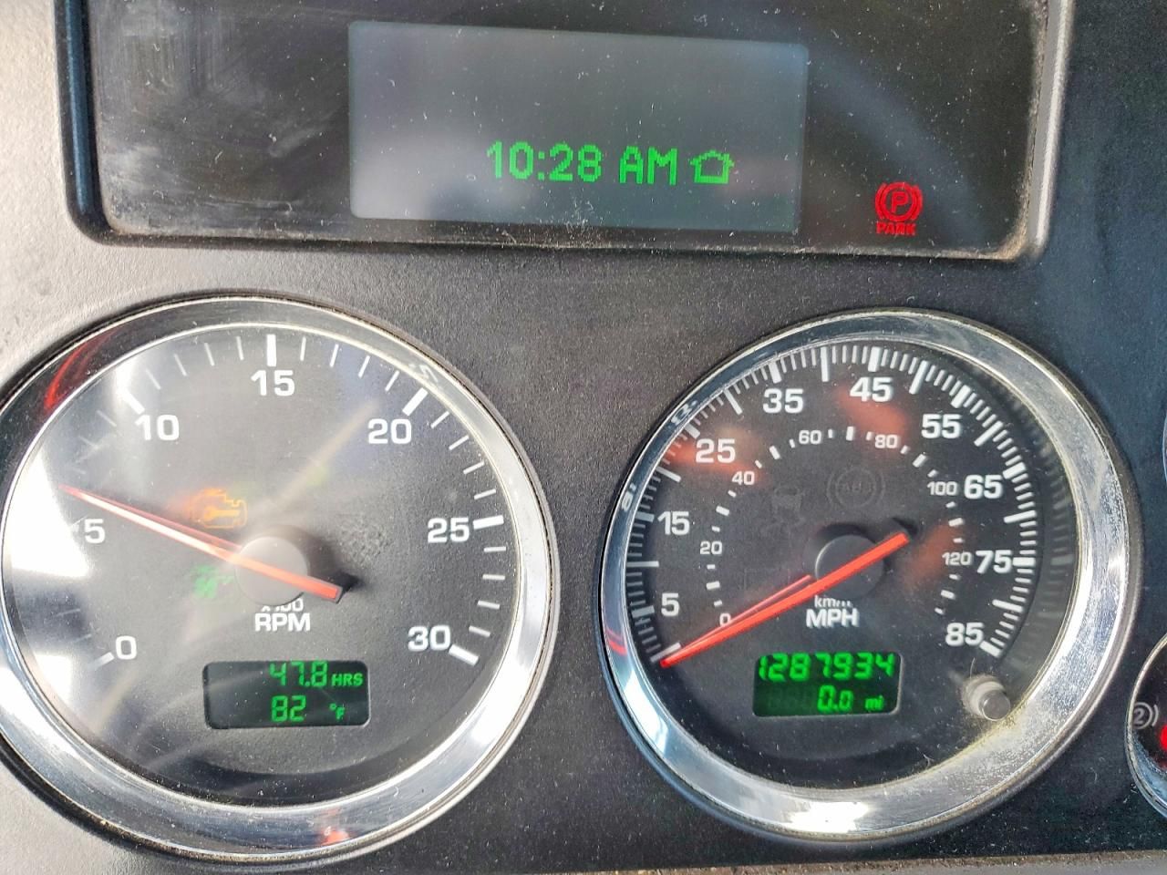 2013 Kenworth Constructi-Semi Truck