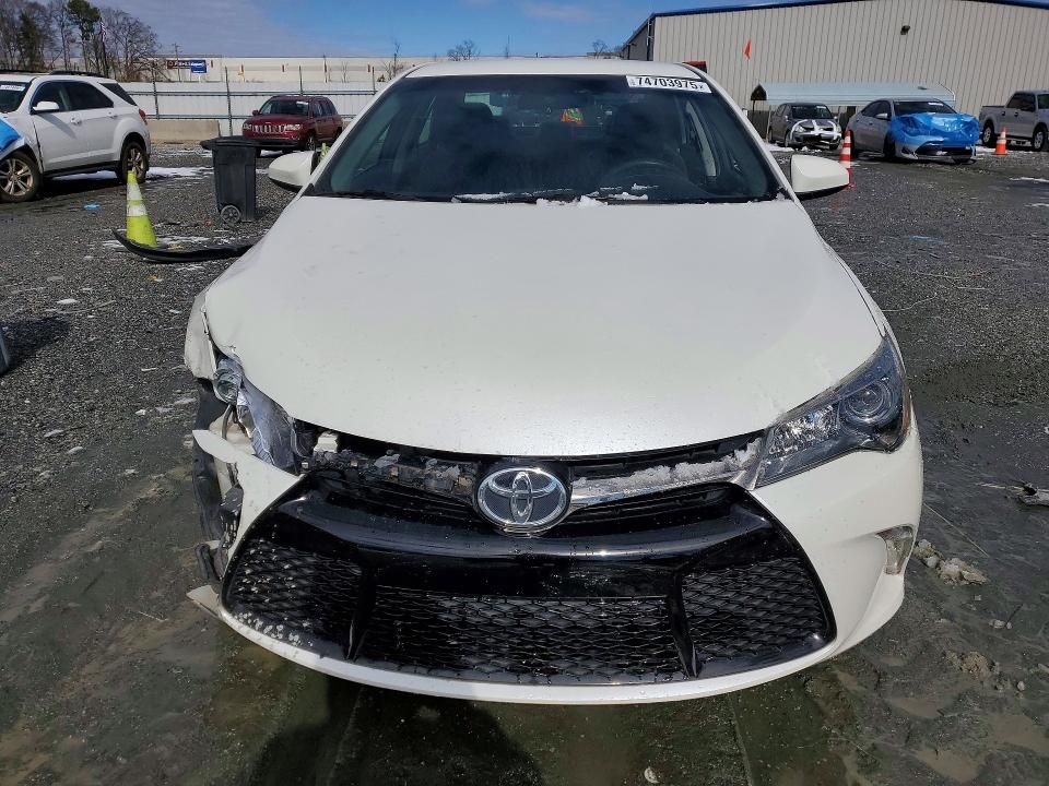 2015 Toyota Camry le