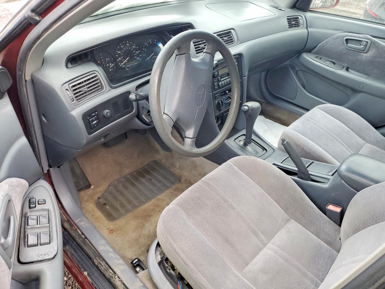 1999 Toyota Camry le