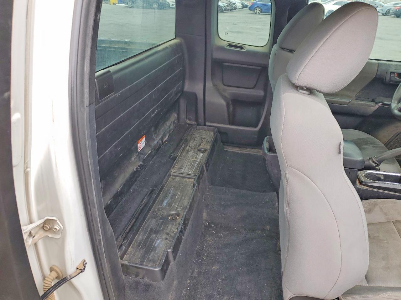2017 Toyota Tacoma sr