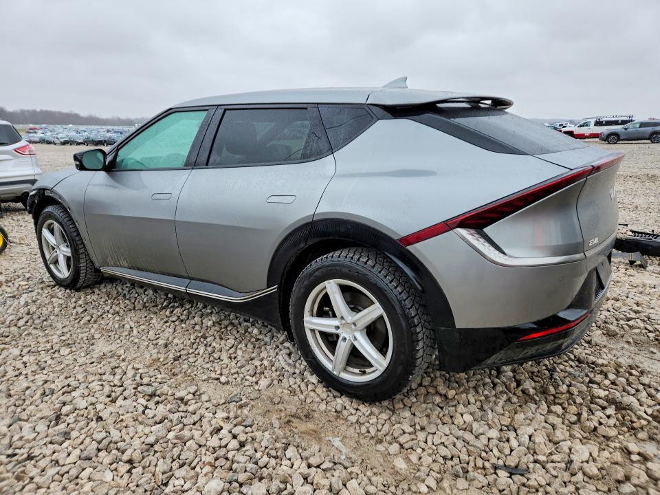 2022 KIA EV6 Light