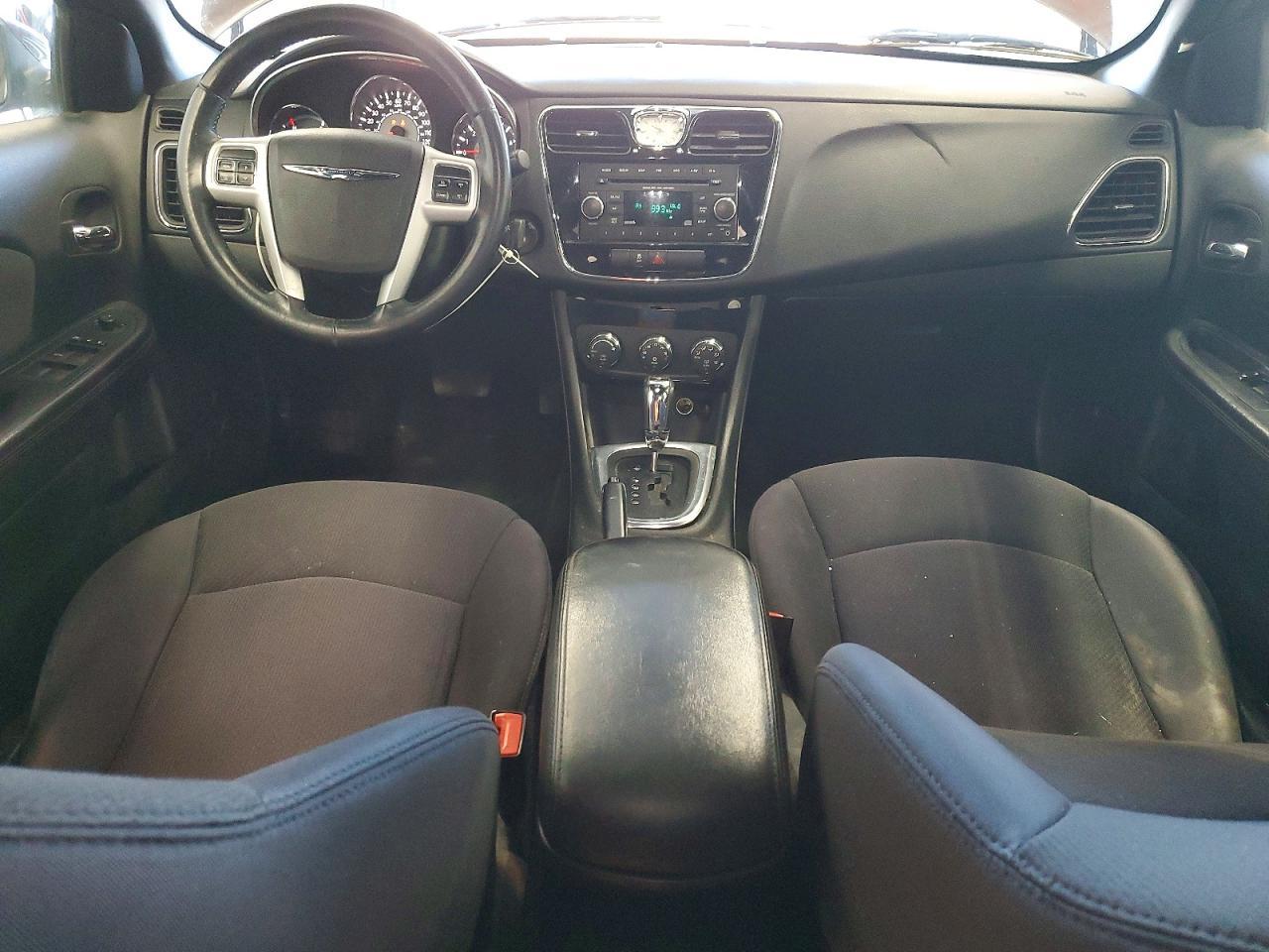 2013 Chrysler 200 Touring