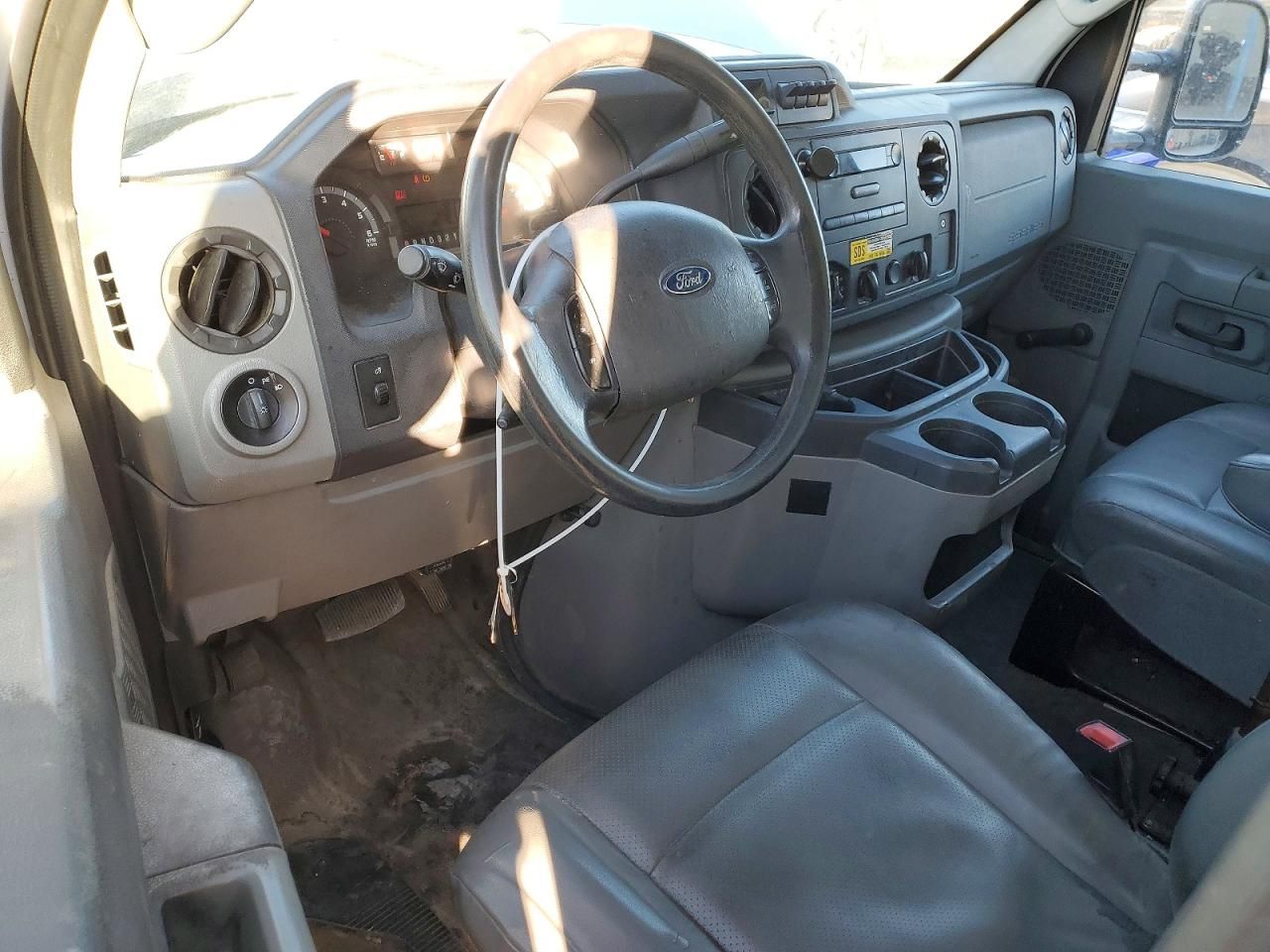 2014 Ford E350 Utility / Service Truck