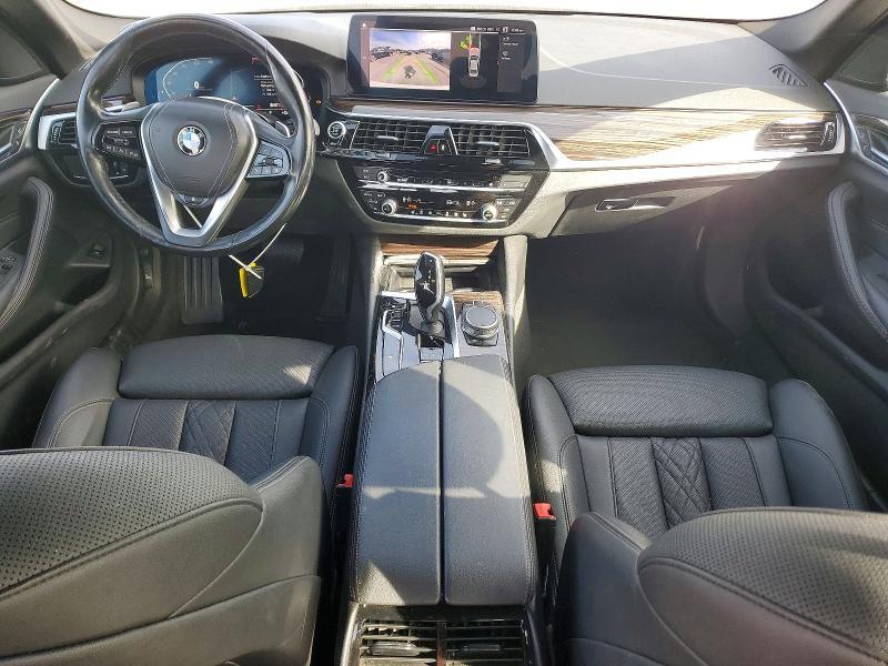 2021 BMW 530