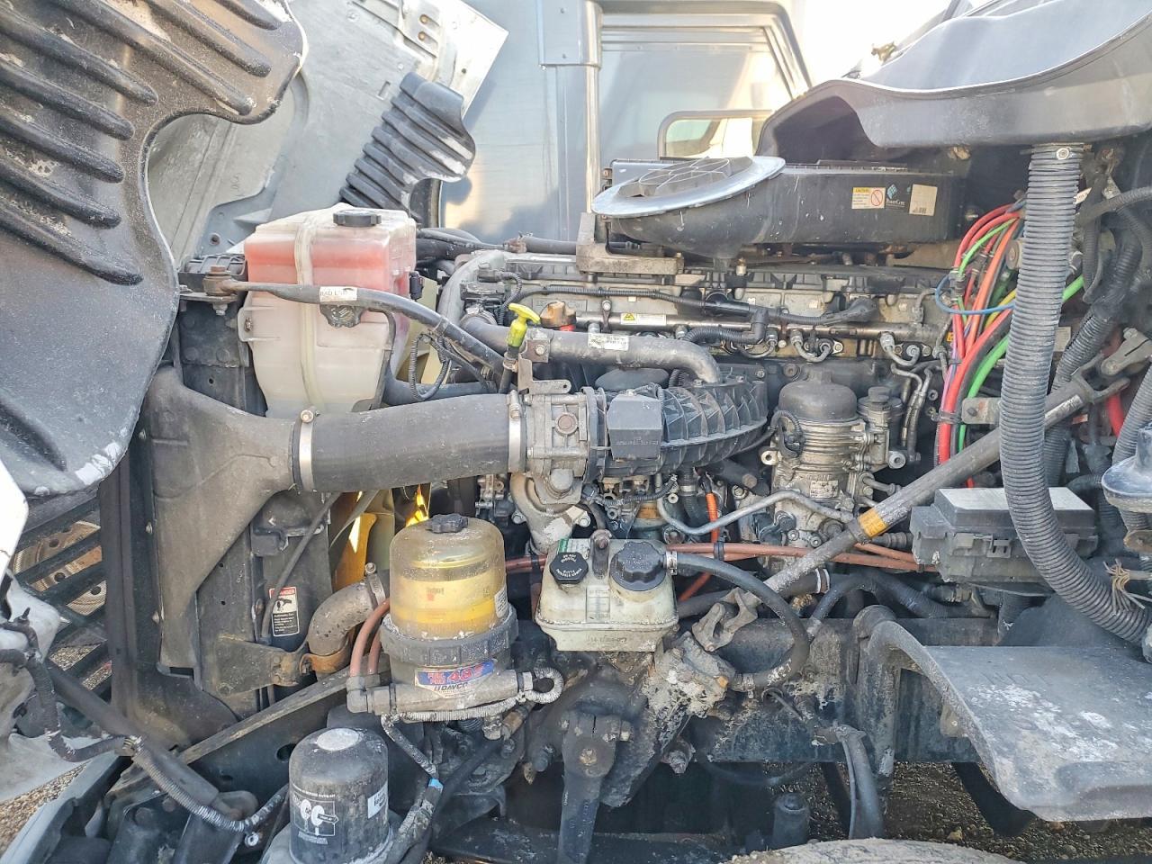 2016 Freightliner Cascadia 125
