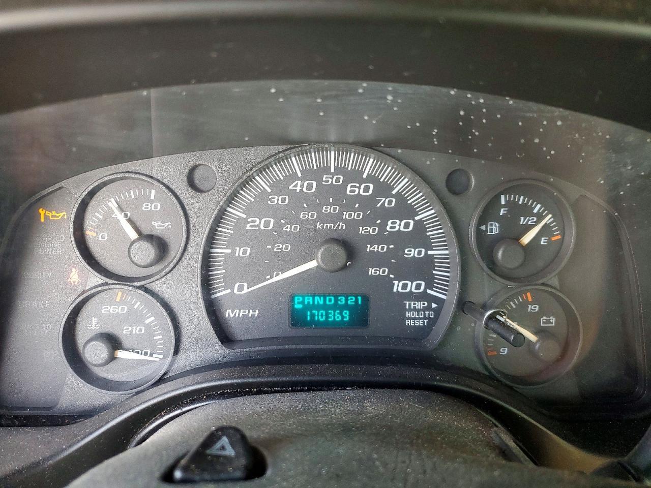 2005 Chev Express Cargo 3500 1