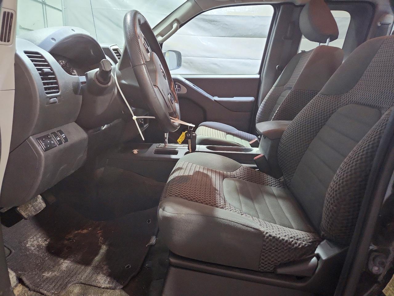 2015 Nissan Frontier SV