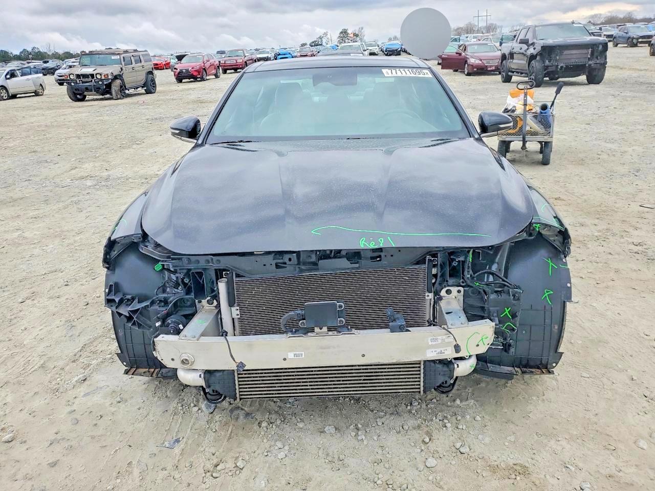 2023 Genesis G70 Base