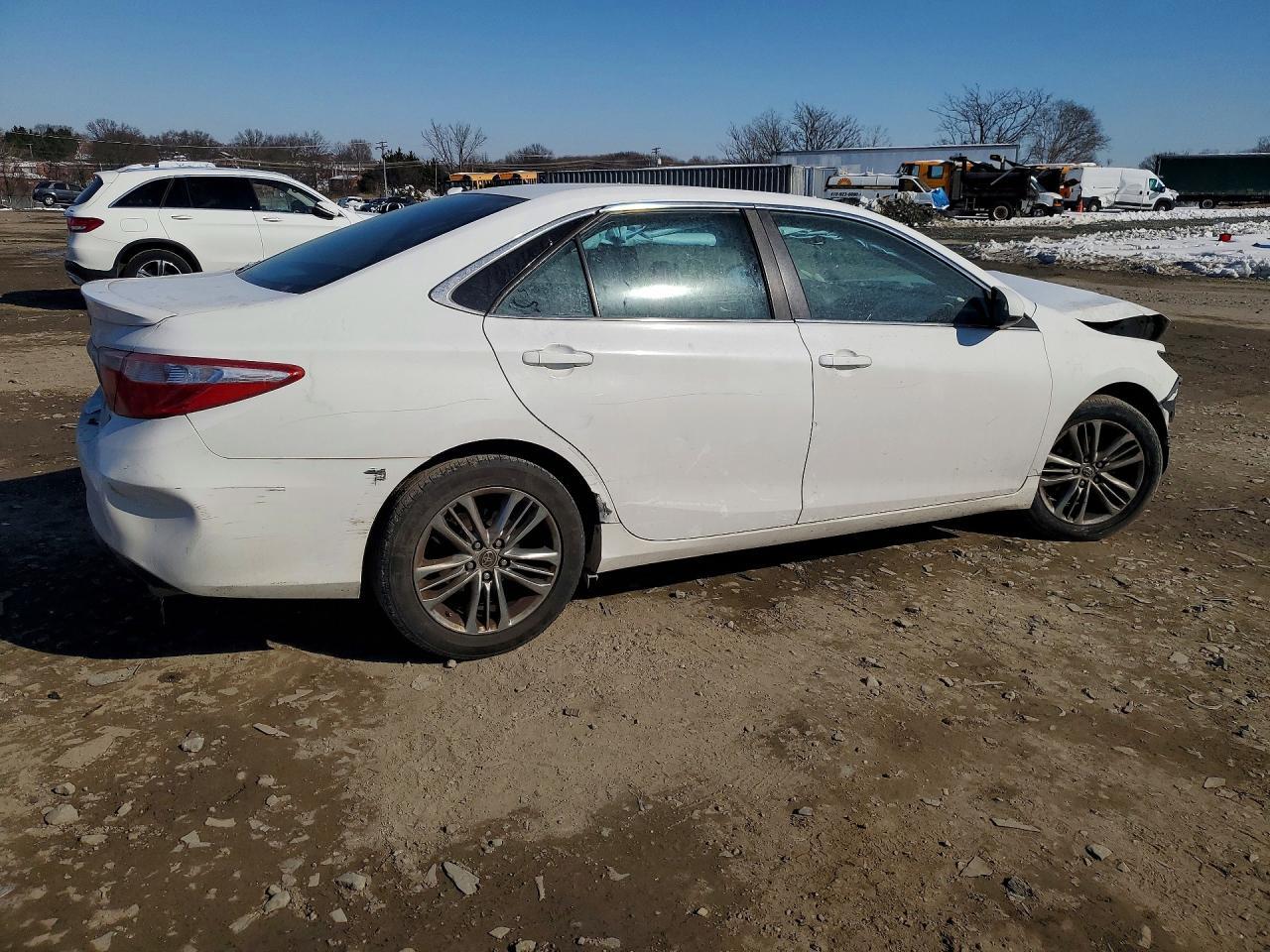 2015 Toyota Camry le