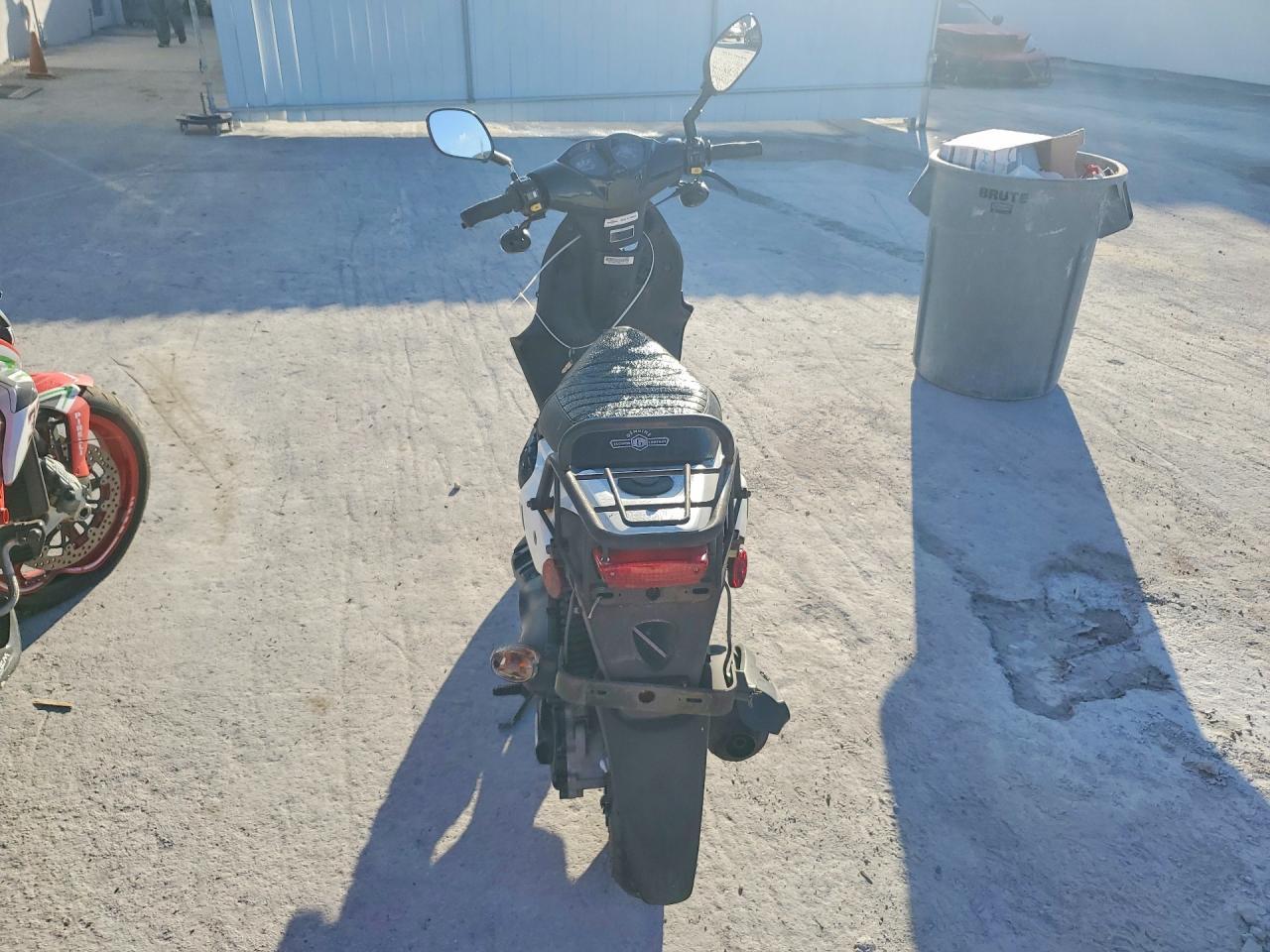 2022 Genuine Scooter Co. Roughhouse 50