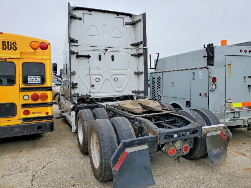 2019 Freigliner 2019 Freightliner Cascadia 126 Semi Truck