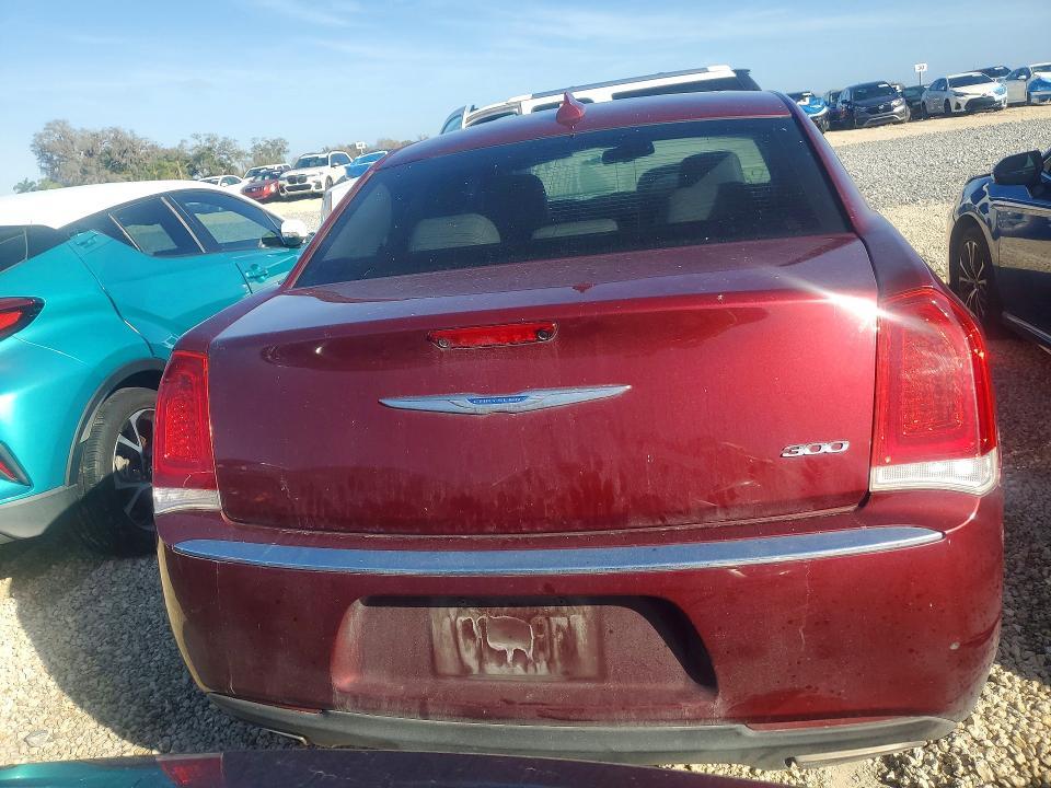2018 Chrysler 300 Touring