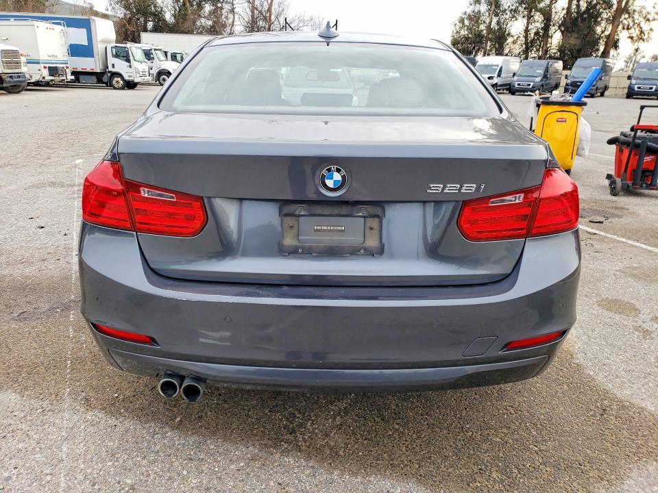 2014 BMW 328 i