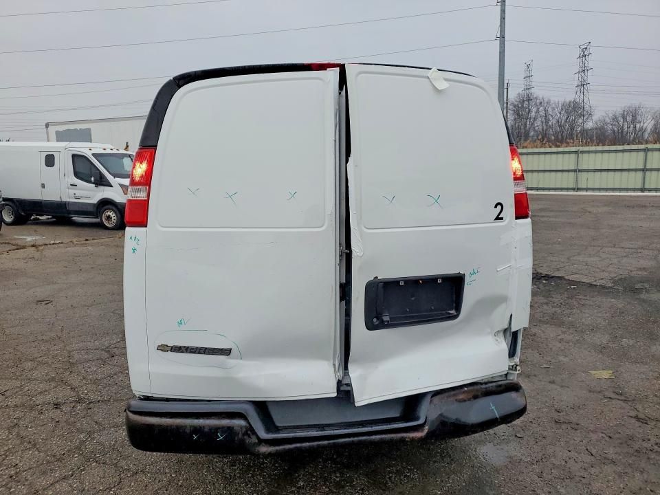 2017 Chevrolet Express 2500 Cargo Delivery van