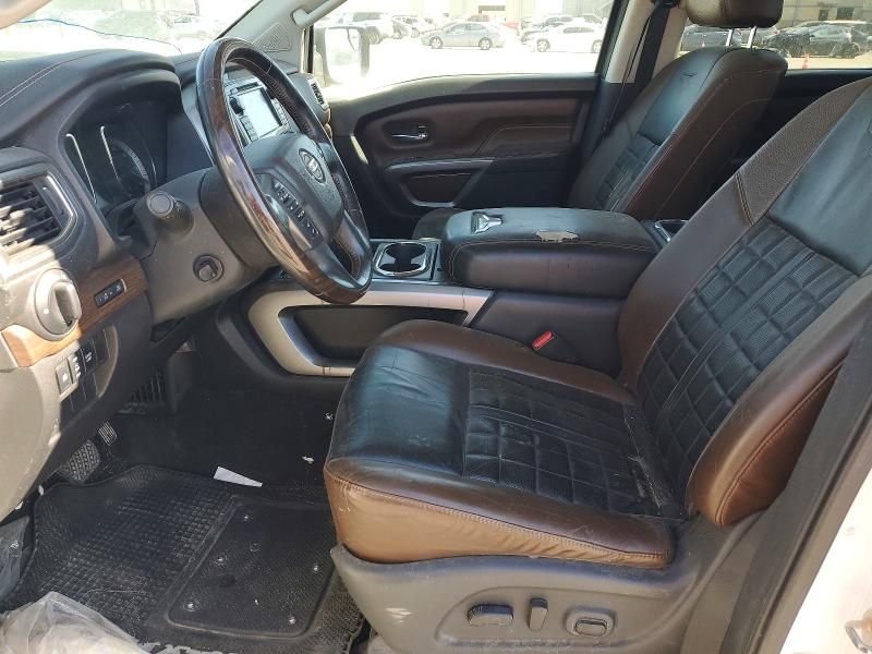 2019 Nissan Titan sv