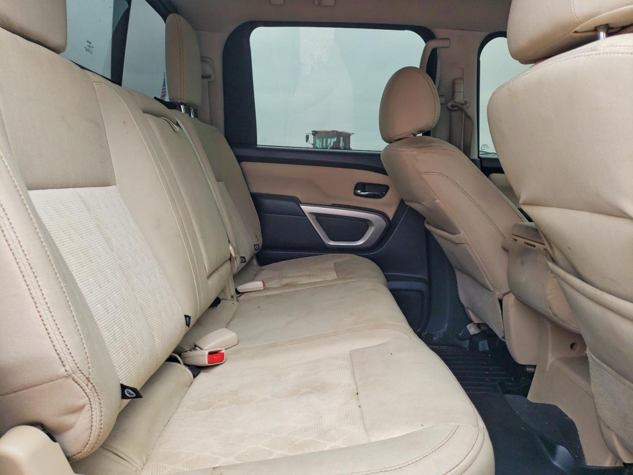 2017 Nissan Titan s