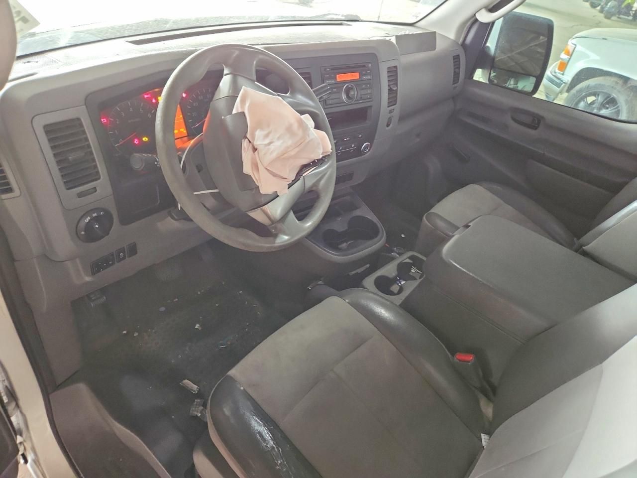 2013 Nissan NV 2500 Utility / Service Van